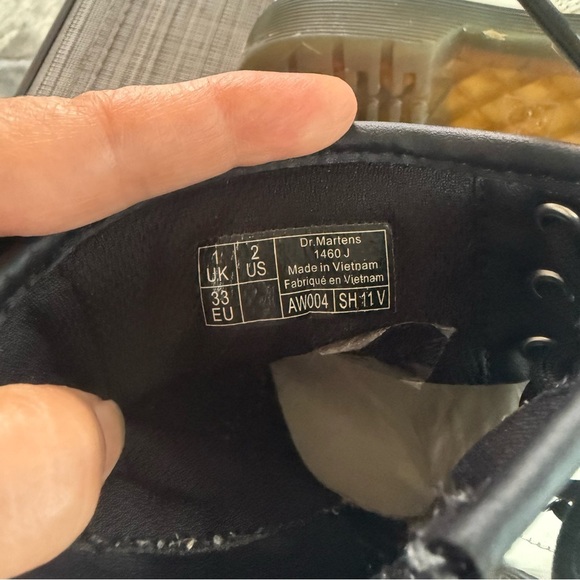 Dr. Martens White Leather Ankle Boots Size 2 - Picture 9 of 12